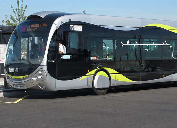 799px-TZEN-L1_Gare-de-Lieus