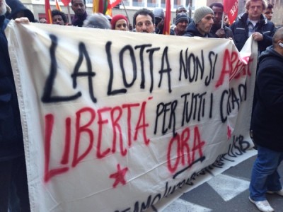 COrteo contro i divieti di dimora per gli scontri in piazza Verdi