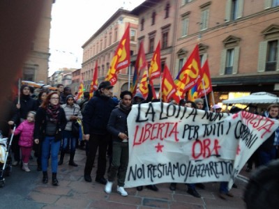 COrteo contro i divieti di dimora per gli scontri in piazza Verdi