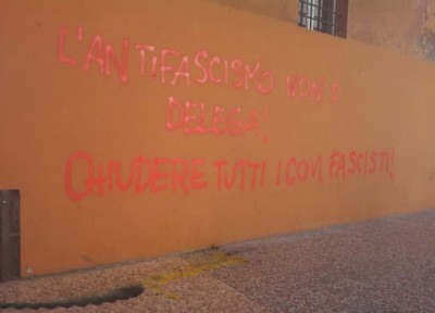scritta antifascista