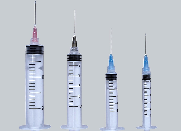 Morfina e cloroformio nell'acqua della ex